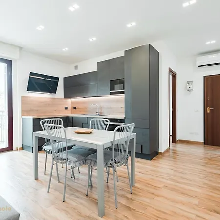 Bonola , Free Parking Apartman *